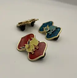 Eeveelution VMAX Premium Collection Pin Set Flareon Vaporeon Jolteon Pokemon NEW - Image 2