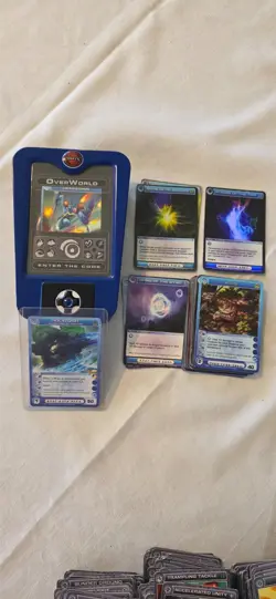 Chaotic tcg lot - 1151 cards, 4 tins - Image 1