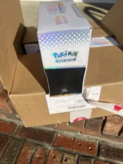 Pokemon TCG Sealed Scarlet & Violet Prismatic Evolutions Elite Trainer Box ETB - Image 4