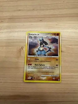 Pokemon TCG Lucario 6/130 Diamond and Pearl English Holo Card - Image 1
