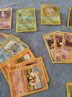 Lot of *DAMAGED* Pokemon Cards - - Image 4