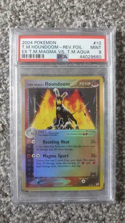 POKEMON CARD 2004 TEAM MAGMA AQUA HOUNDOOM REVERSE FOIL/HOLO #10 GRADED PSA 9 - Image 1