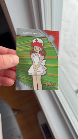 Pokemon Topps 2000 Nurse Joy – Series 1 HOLO #HV16 – Heroes & Villains BLUE LOGO - Image 2