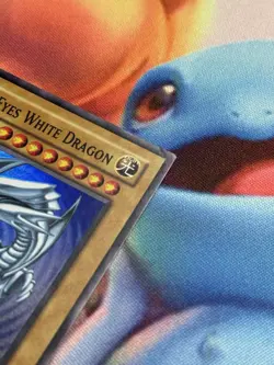 YuGiOh Blue-Eyes White Dragon DPKB-EN001 1st Edition Super Rare LP - Image 3