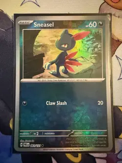 Sneasel (Poke Ball Pattern) 061/131 Pokemon TCG SV: Prismatic Evolutions Holo - Image 1