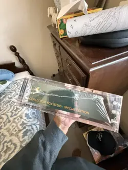 MTG LOTR Special Edition Collector Booster Box - sealed - with acrylic case - Image 4