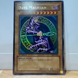 Dark Magician SDY-006 1st Ed Yu-Gi-Oh with odd dot misprint near staff - Rare - Image 1