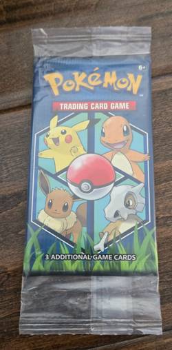 2018 GENERAL MILLS POKEMON TRADING CARD GAME UNOPENED BOOSTER PACK OF 3 CARDS - Image 1