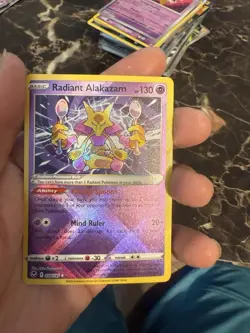 Pokemon TCG - Radiant Alakazam 59/195 - Silver Tempest - Near Mint - Image 1