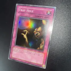 Yugioh Trap Hole LOB-058 Super Rare original Print NM - Image 2