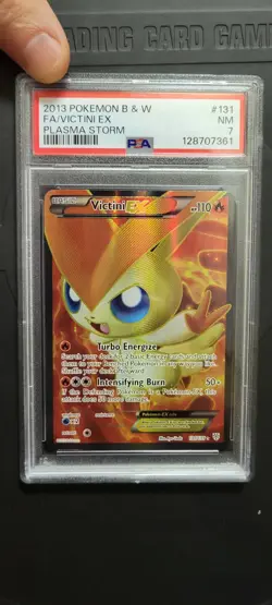 2013 POKEMON B&W PLASMA STORM #131 FULL ART/VICTINI EX PSA 7 - Image 1