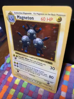 Magneton Pokemon TCG BASE SET SHADOWLESS HOLO RARE 9/102 #9 NM - Image 3
