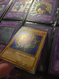 Yu-Gi-Oh! Dark Magician Legend of Blue Eyes White Dragon LOB-005 Unlimited - Image 2