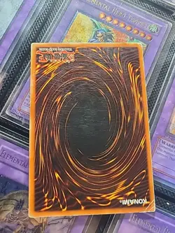 Yu-Gi-Oh! Dark Magician Legend of Blue Eyes White Dragon LOB-005 Unlimited - Image 3