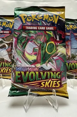 Pokemon Sword And Shield Evolving Skies Booster Pack - Image 4