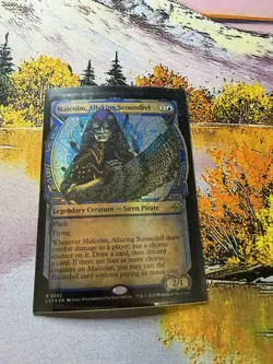 Malcolm, Alluring Scoundrel -Lost Caverns of Ixalan - Showcase - LCI 293 Foil - Image 4