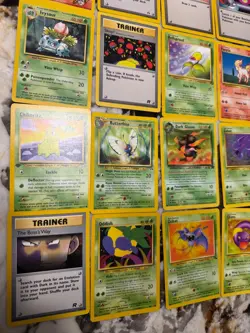 42 random trading card Pokemon lot- 1990s VINTAGE Lot 3 - Image 2
