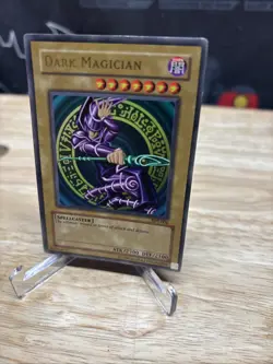 Yugioh Card Dark Magician SDY-006 ULTRA RARE - MP EX - Image 4