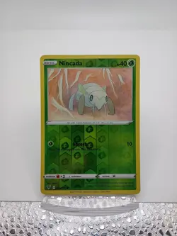 Nincada 013/185 Reverse Holo Vivid Voltage Pokemon Card NM - Image 1