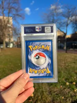 1999 Pokemon Venusaur Spanish Holo Base Set PSA 8 NM/MT Fresh Grade - Image 2