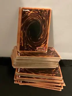 KONAMI YUGIOH! MIXED CARD BUNDLE 300+ CARDS! Common & Foil - Image 1