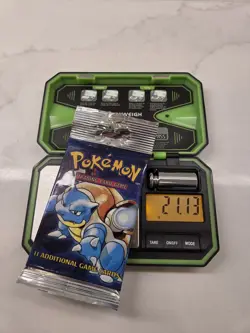 21.13 g Heavy Blastoise Pokemon WOTC Base Set Unlimited Booster Pack 1999 - Image 1