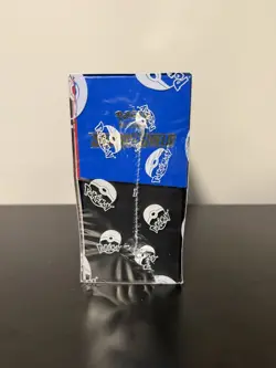 Pokemon Sword and Shield BASE Zamazenta Elite Trainer Box (ETB) SEALED - Image 3