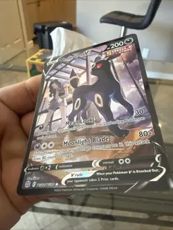 Pokemon TCG Umbreon v TG22/TG30 Ultra Rare Brilliant Stars Mint Condition - Image 3