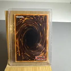 Yu-Gi-Oh Card - EDS-003 - SKULL DICE (secret rare holo) - Image 2