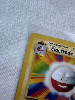 Pokemon 2000 Base Set 2 Electrode Heavy played vintage Wizards of the Coast - Image 3