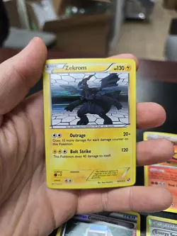 Lot Of 24 Black And White 2011 Holo And Reverse Holo Pokemon Cards - Image 2