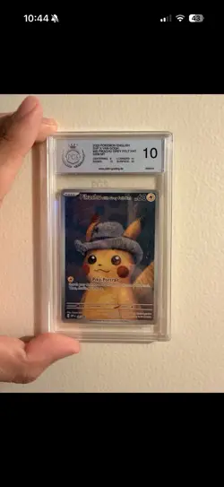Pikachu with Grey Felt Hat 085 Sv: Scarlet & Violet Promo Cards Regular - Image 1