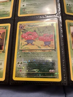 Pokemon Vileplume Holo Card 17/18 Vintage Stage 2 English Jungle Set 2001 - Image 1