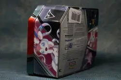 Pokemon TCG: V Heroes Tin - Umbreon V - Image 2