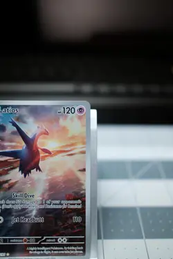 Latios 203/191 Pokemon TCG Scarlet & Violet Surging Sparks Illustration Rare - Image 3