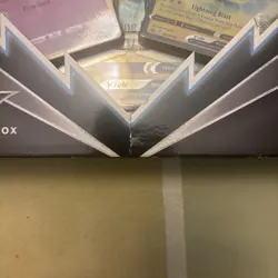 2022 Pokemon TCG Pikachu V Box New & Sealed - Image 2