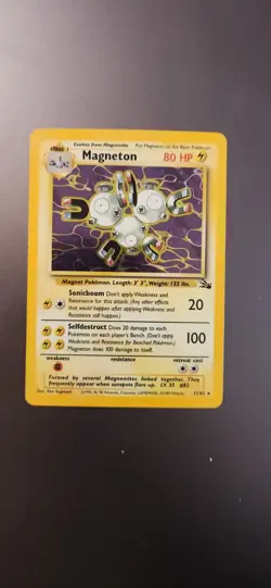 Pokemon Vintage Holo Magneton Fossil 11/62 WotC 1999 - Image 1