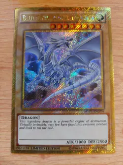 Blue-Eyes White Dragon - MVP1-ENGV4 - Near Mint NM - Gold Rare - Lmtd - Image 1