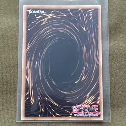 Dark Magician (New Art) (Quarter Century Secret Rare) RA04-EN001 Yu-Gi-Oh 1st Ed - Image 2