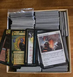 Magic Card Lot Of 700 Cards - Image 1