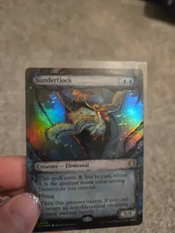 Sunderflock (Showcase) Lorwyn Eclipsed Foil - Image 1