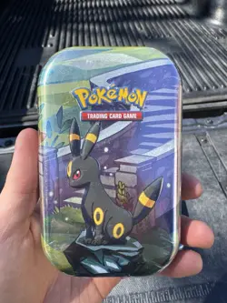 Pokemon Scarlet & Violet Prismatic Evolutions Mini Tin Booster Umbreon 2 Pack - Image 1