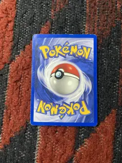 1st Edition Heracross 6/111 Rare Holo - Neo Genesis- Pokemon 2000 WOTC Vintage - Image 3