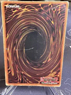 Yugioh! Dark Magician - DB1-EN102 - Ultra Rare HP - Image 2