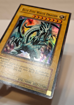 Blue-Eyes White Dragon SKE-001 Super Rare 1st Edition Yugioh 996 - Image 2