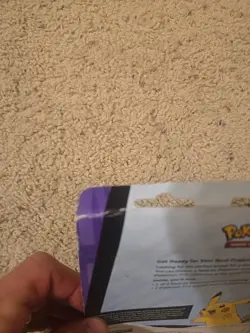 Pokemon TCG : Back to School Pikachu Eraser 2 Booster Blister Evolving Skies - Image 3