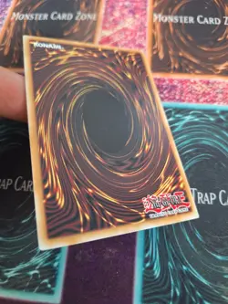 Yugioh Dark Magician LOB-005 Ultra Rare Unlimited Near Mint - Image 4