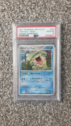 POKEMON CARD 2007 DIAMOND PEARL LUDICOLO HOLO SHINING DARKNESS #322 PSA 10 - Image 1