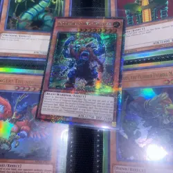 Yu-Gi-Oh QCR SENGENJIN WAKES FROM A MILLENNIUM INFO-EN001 1ST EDITION - Image 1