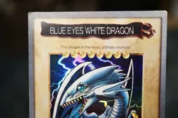 Yugioh BANDAI No.9 Blue Eyes White Dragon MP04 Vintage 1998-1999 LP-MP - Image 3